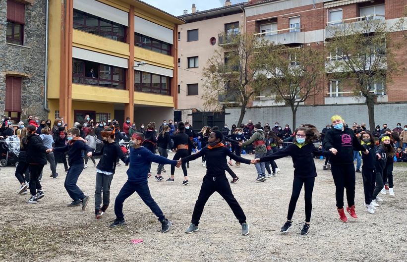 Per Santa Cecília, les famílies gaudeixen de la Festa Major a l’Escola Rocaprevera